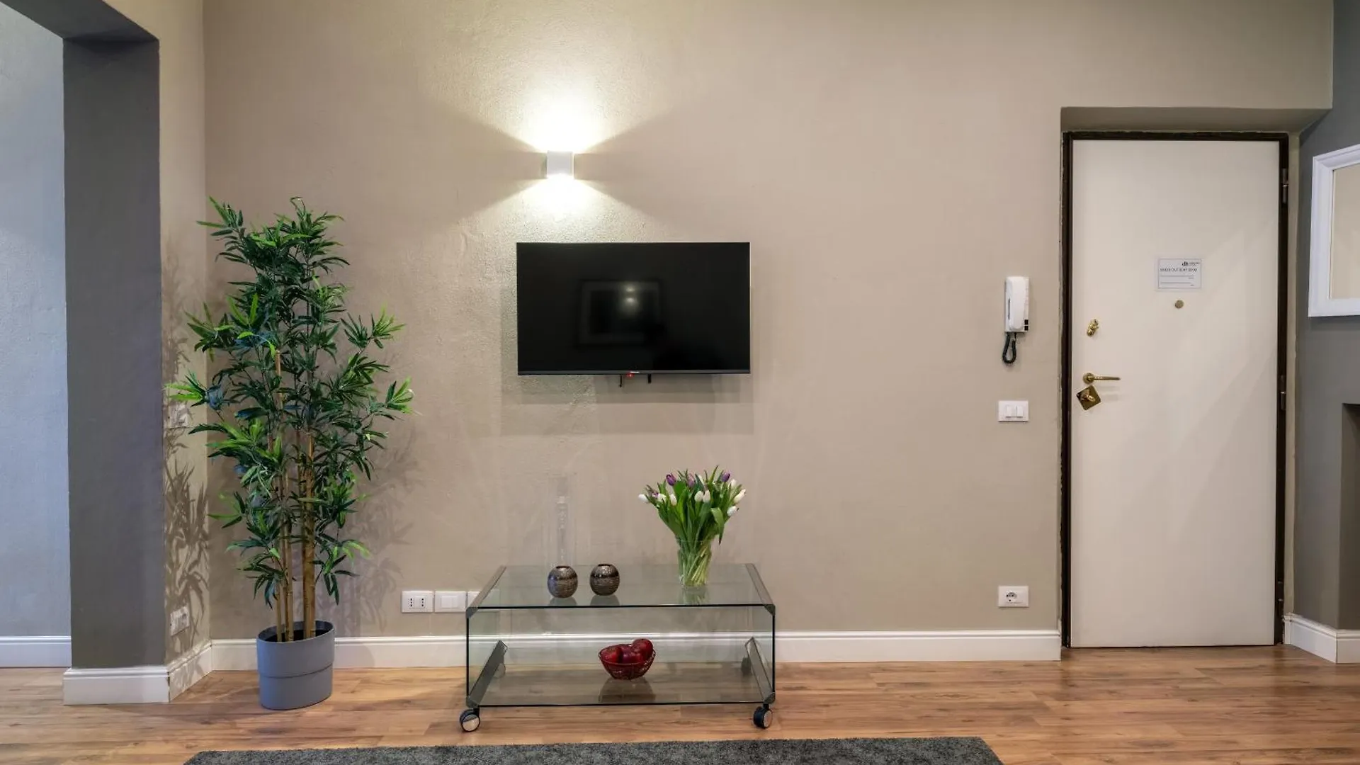 Apartment Jungle Apt - Dolcevita Holiday Florence Italy